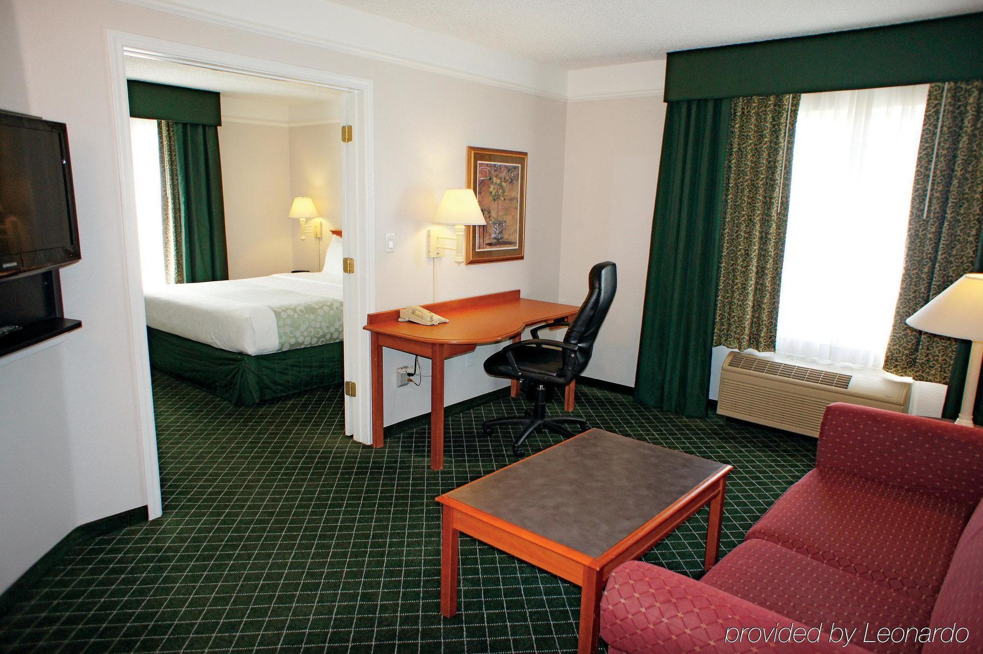 La Quinta By Wyndham Las Vegas Summerlin Tech Εξωτερικό φωτογραφία