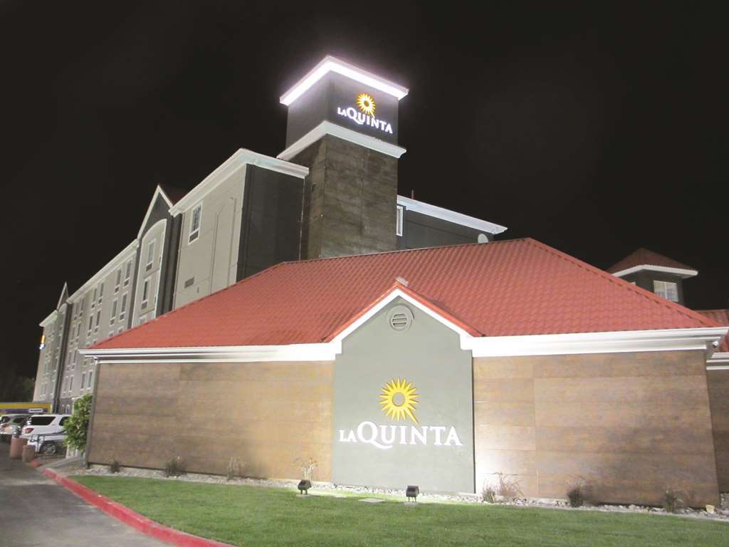 La Quinta By Wyndham Las Vegas Summerlin Tech Εξωτερικό φωτογραφία