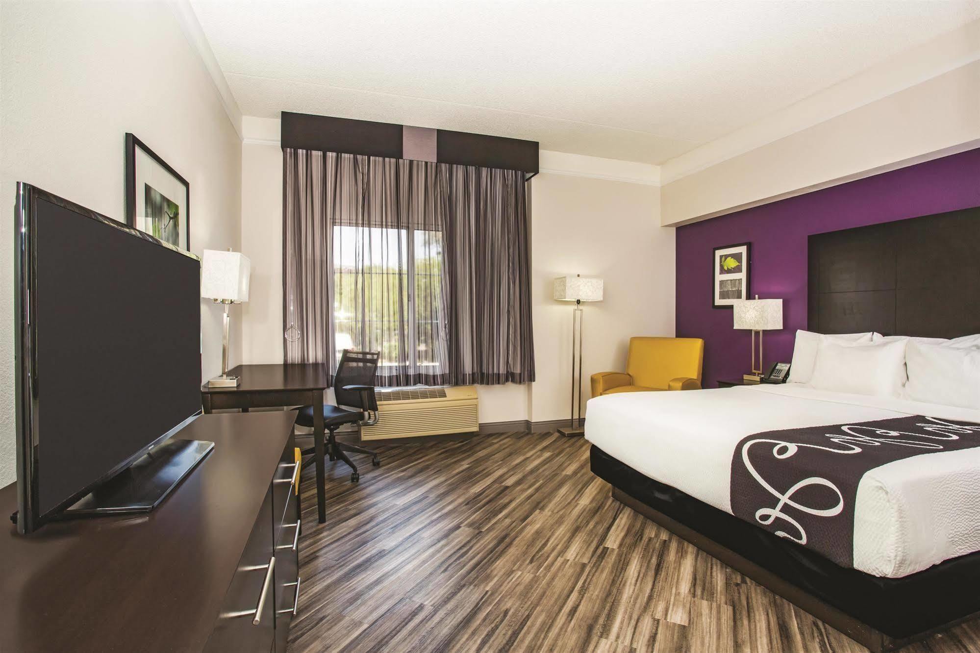La Quinta By Wyndham Las Vegas Summerlin Tech Εξωτερικό φωτογραφία
